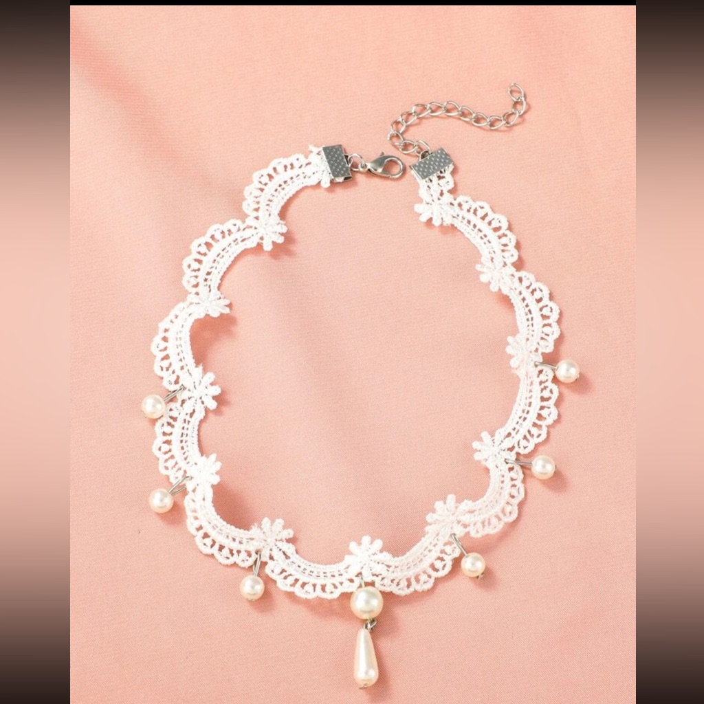 Lovely Floral Flower Victorian Lace Faux Pearl Choker 35$